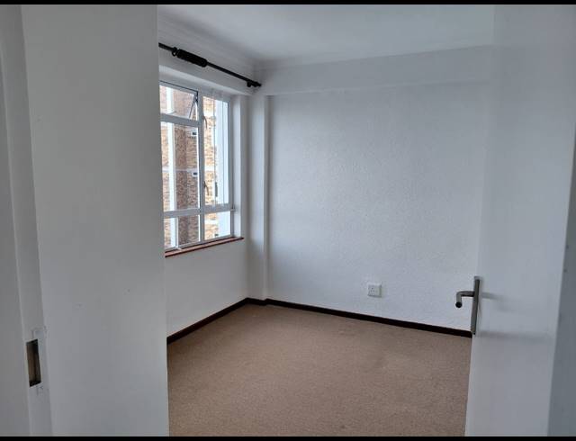 2 bed property to rent in PLUMSTEAD